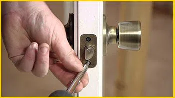 Metro Locksmith Services Crum Lynne, PA 484-234-2366 - 14-install-new-lock